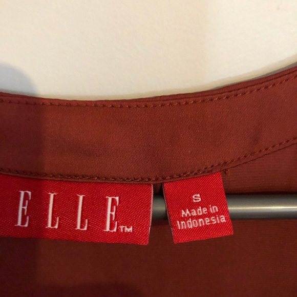 Beautiful blouse - Picture 2 of 5